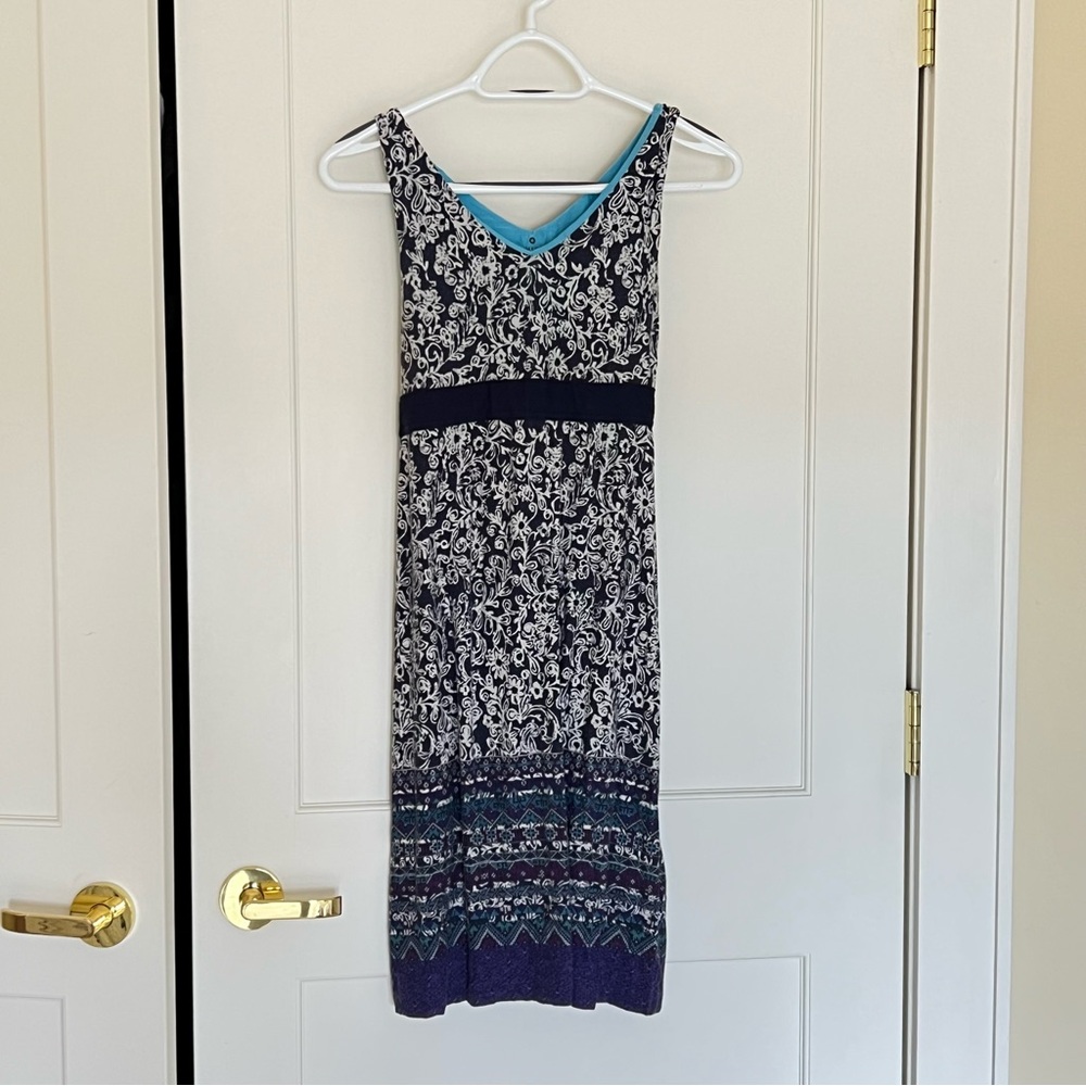 Athleta Navy and White Patterned Sleeveless Maxi Dress with Teal Lining